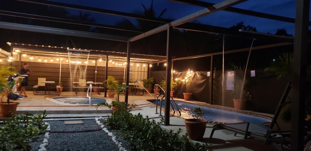 Discovery Beach Apartments 阿瓜达 外观 照片